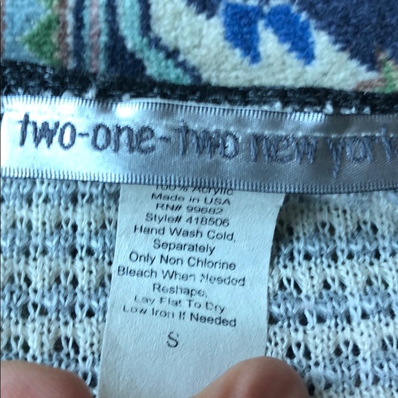 Sweater - Picture 4 of 5